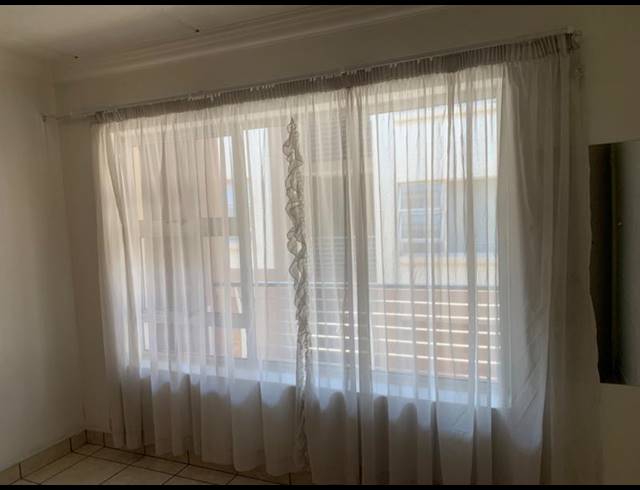 2 BEDROOM PROPERTY TO RENT IN VANDERBIJLPARK SE 4